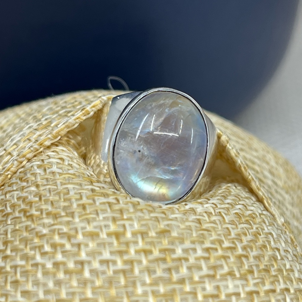 Vintage Sterling Silver Rainbow Moonstone Ring – Size 5 – Bold Artisan Design - Picture 9 of 17